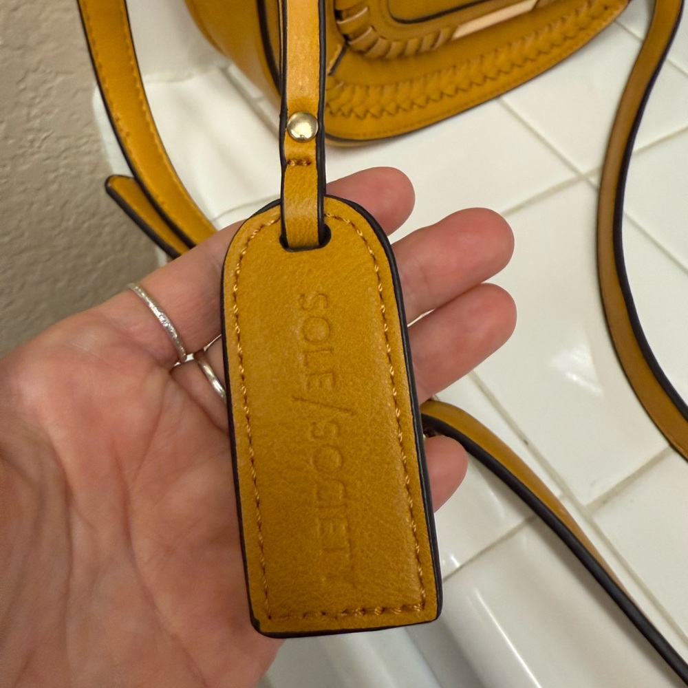 Elegant sole society Yellow Crossbody Bag - Picture 8 of 8